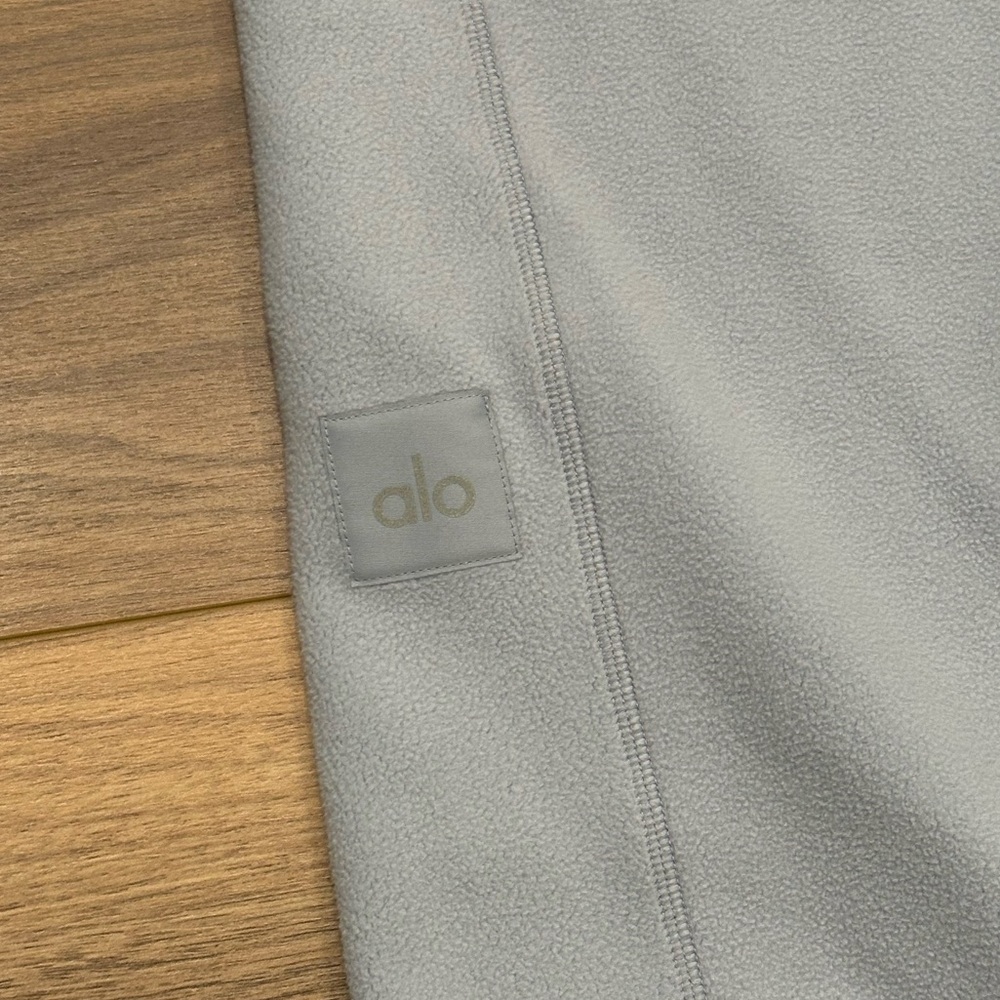 NEW Alo Polar Fleece High Waist Retreat Jogger in Winter Frost Size Large - Picture 13 of 16